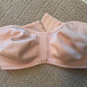 Wacoal Strapless Bra 36D no padding model 854133